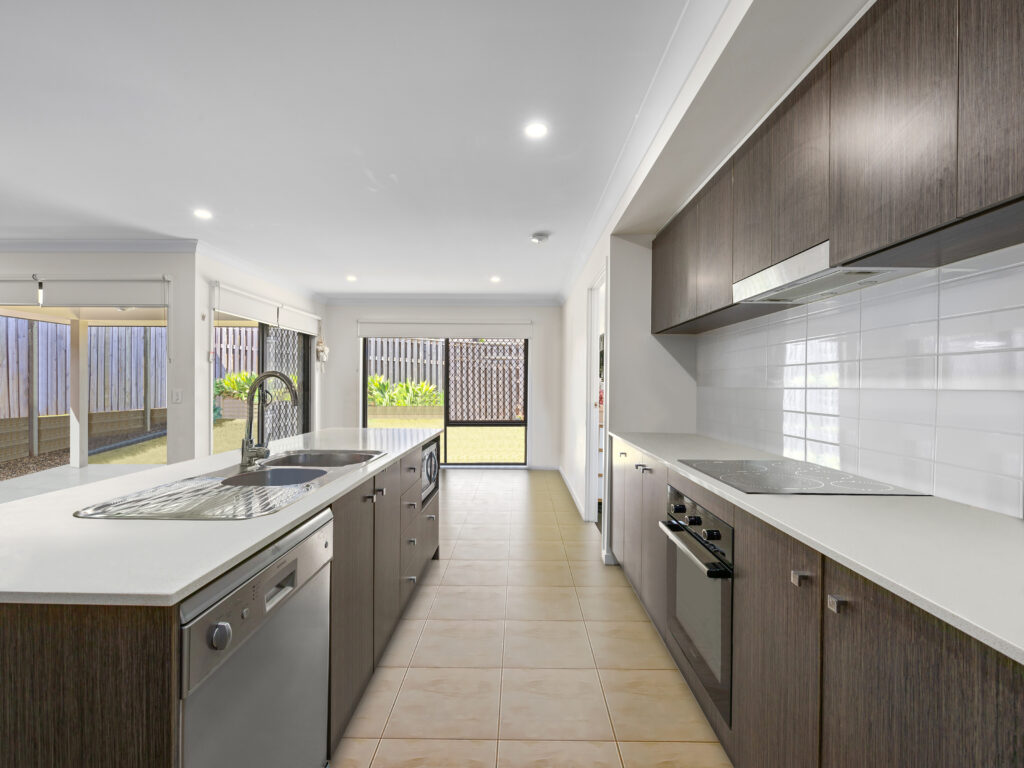 House-Deebing Heights-QLD-R2-3812784