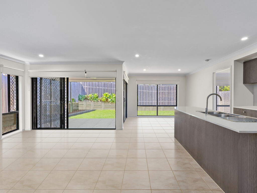 House-Deebing Heights-QLD-R2-3812784