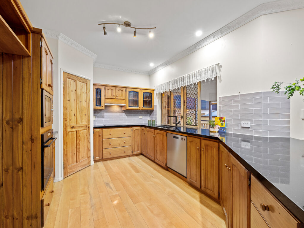 11-17 Eastfield Court, Deebing Heights, QLD 4306
