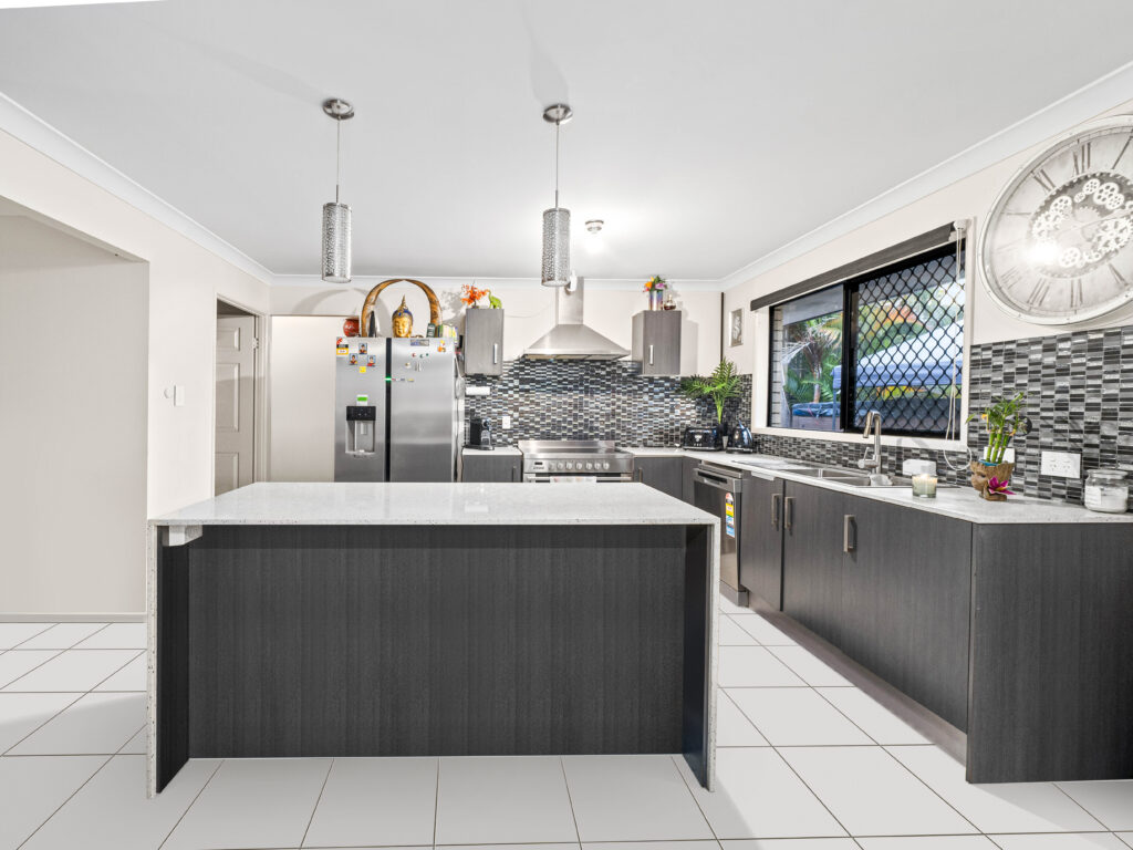 House-Redbank Plains-QLD-R2-3824082