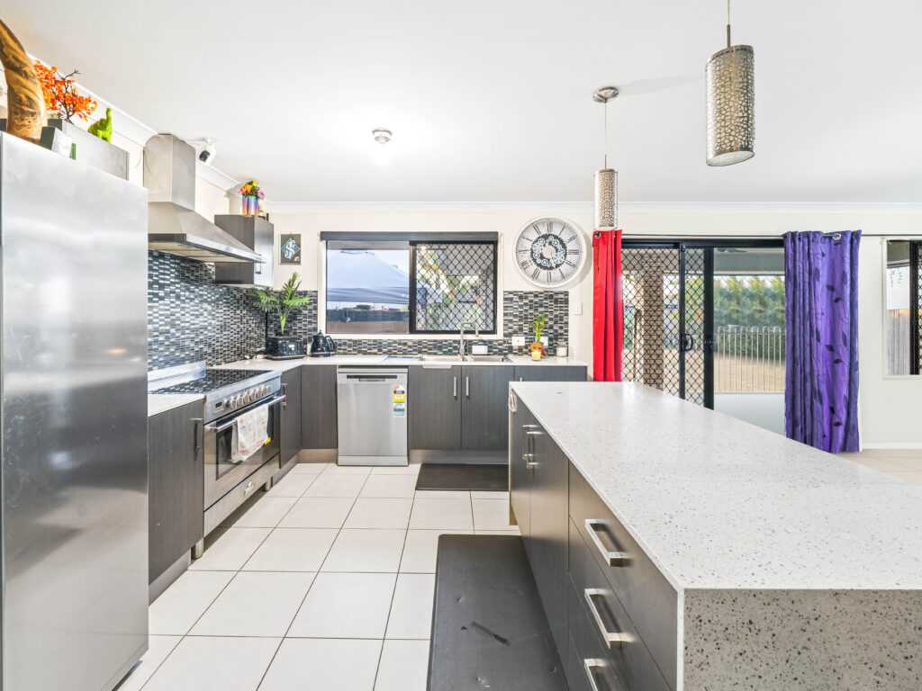House-Redbank Plains-QLD-R2-3824082