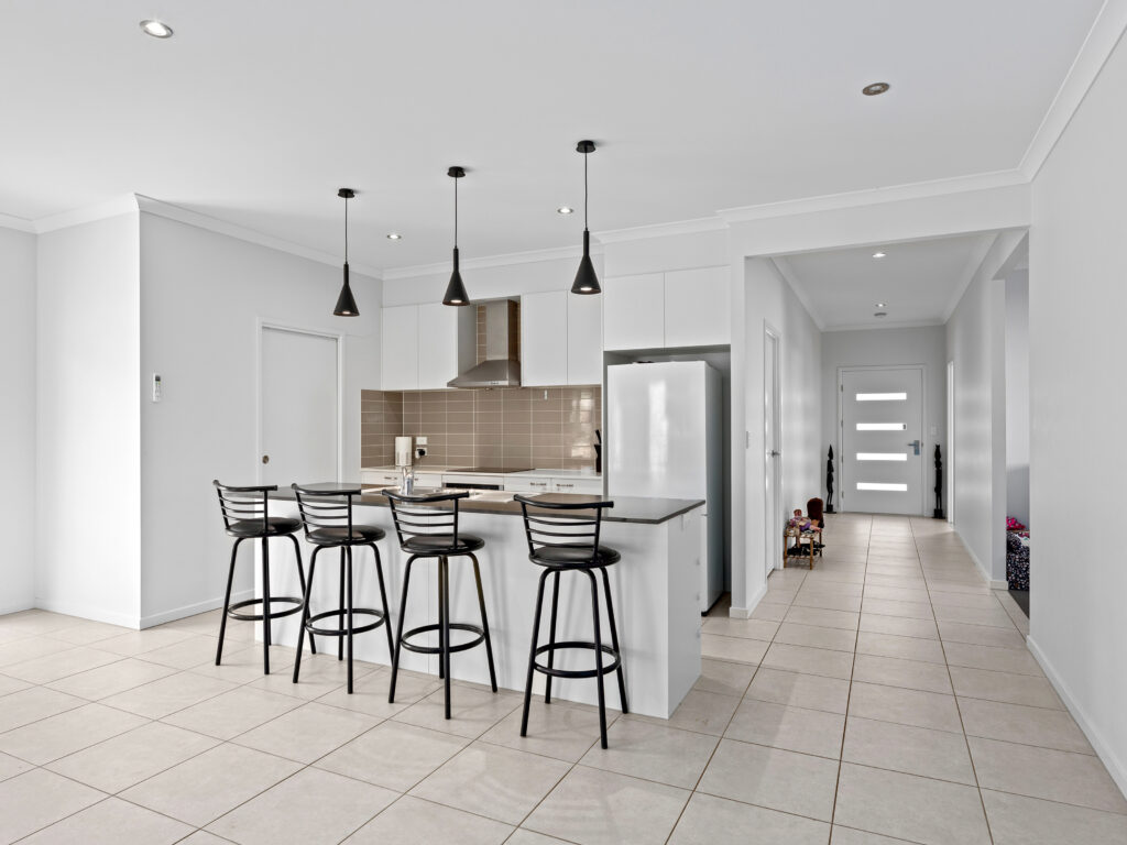 House-Deebing Heights-QLD-R2-3828413