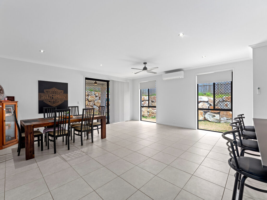 House-Deebing Heights-QLD-R2-3828413