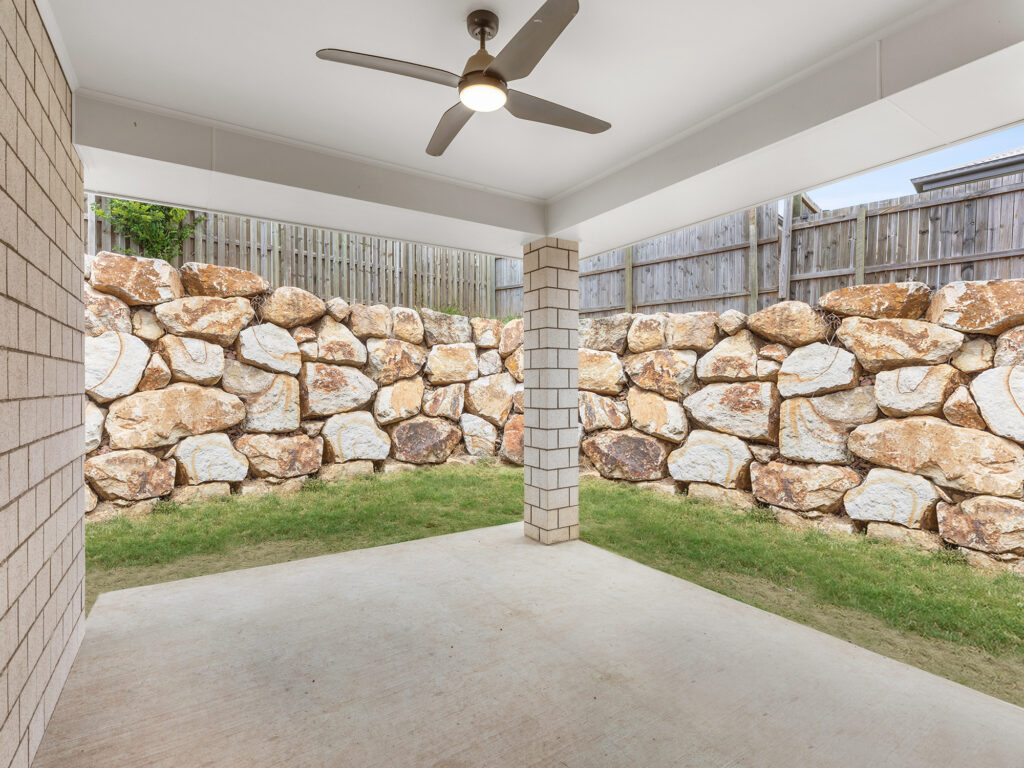 House-Deebing Heights-QLD-R2-3828413