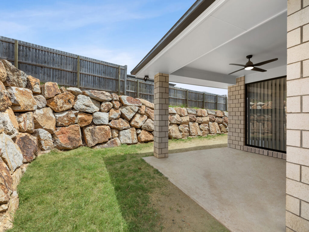 House-Deebing Heights-QLD-R2-3828413