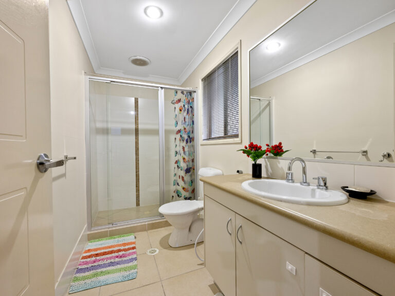 House-Raceview-QLD-R2-3837069