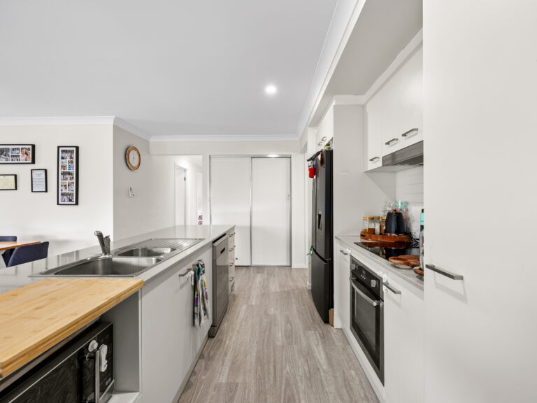 House-Redbank Plains-QLD-R2-3852474