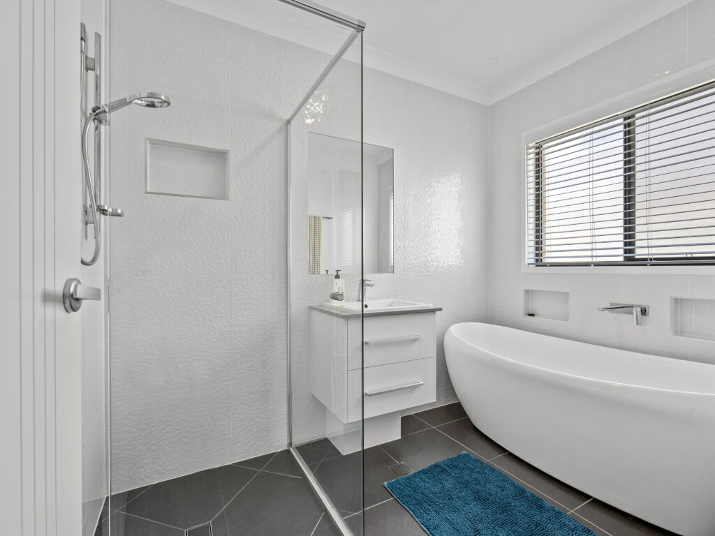 House-Deebing Heights-QLD-R2-3853228