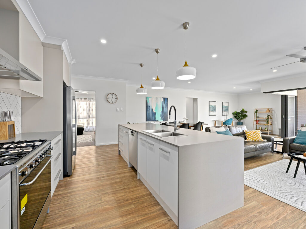 House-Deebing Heights-QLD-R2-3853228