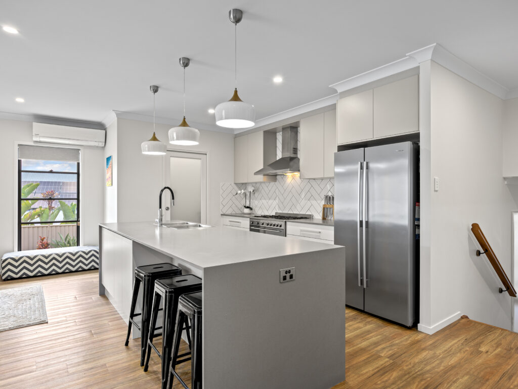 House-Deebing Heights-QLD-R2-3853228