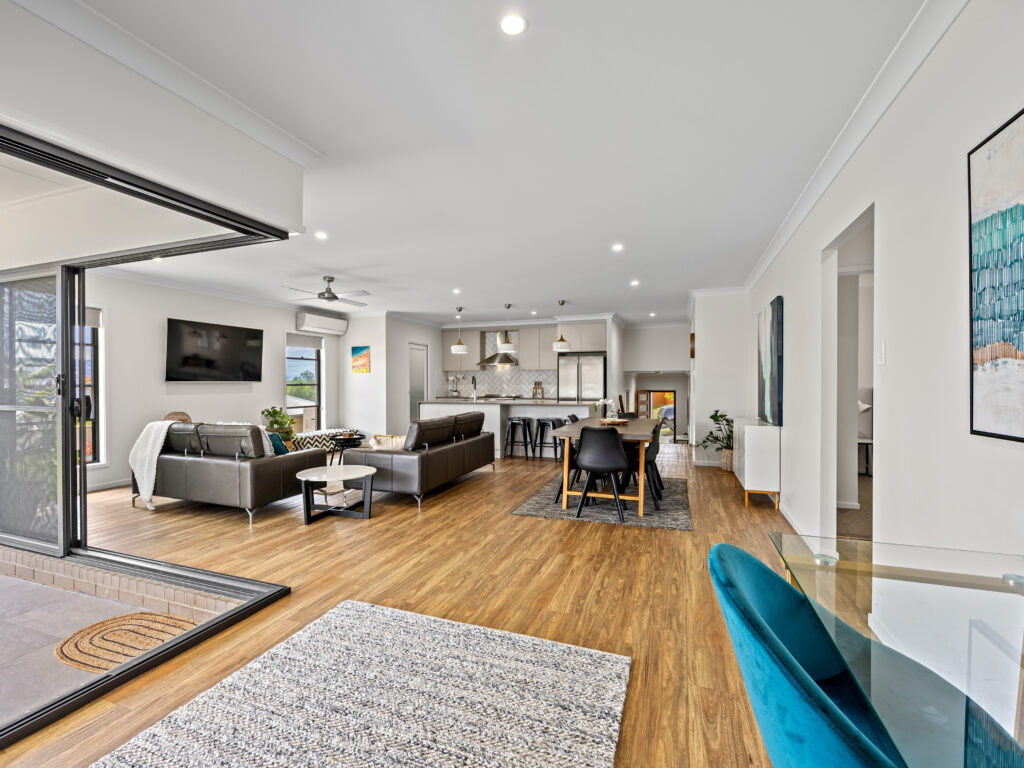 House-Deebing Heights-QLD-R2-3853228