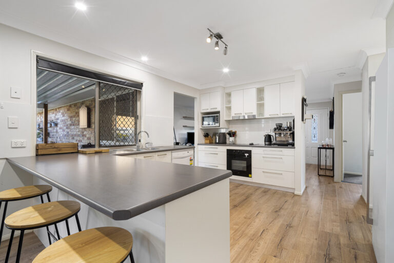 House-Raceview-QLD-R2-3856133