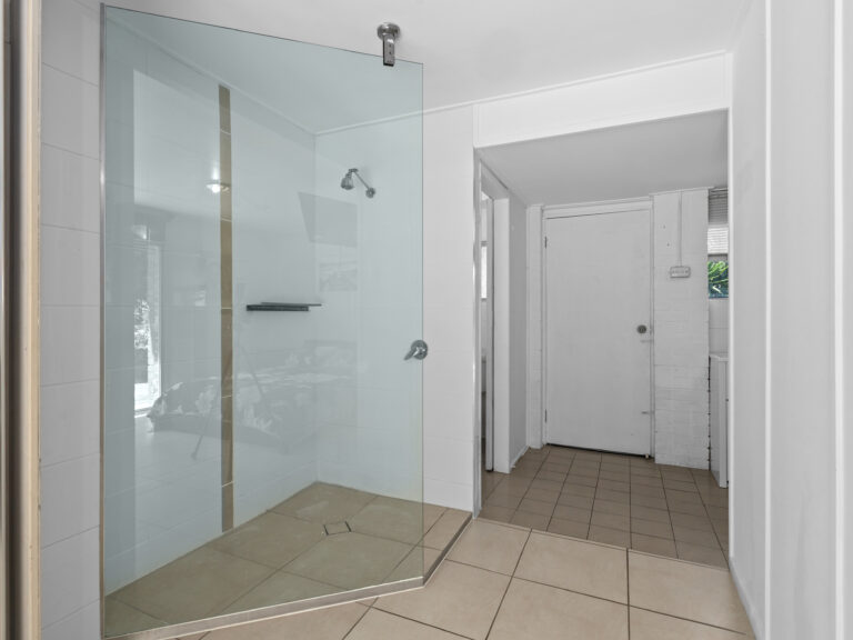 House-Redbank Plains-QLD-R2-3860928