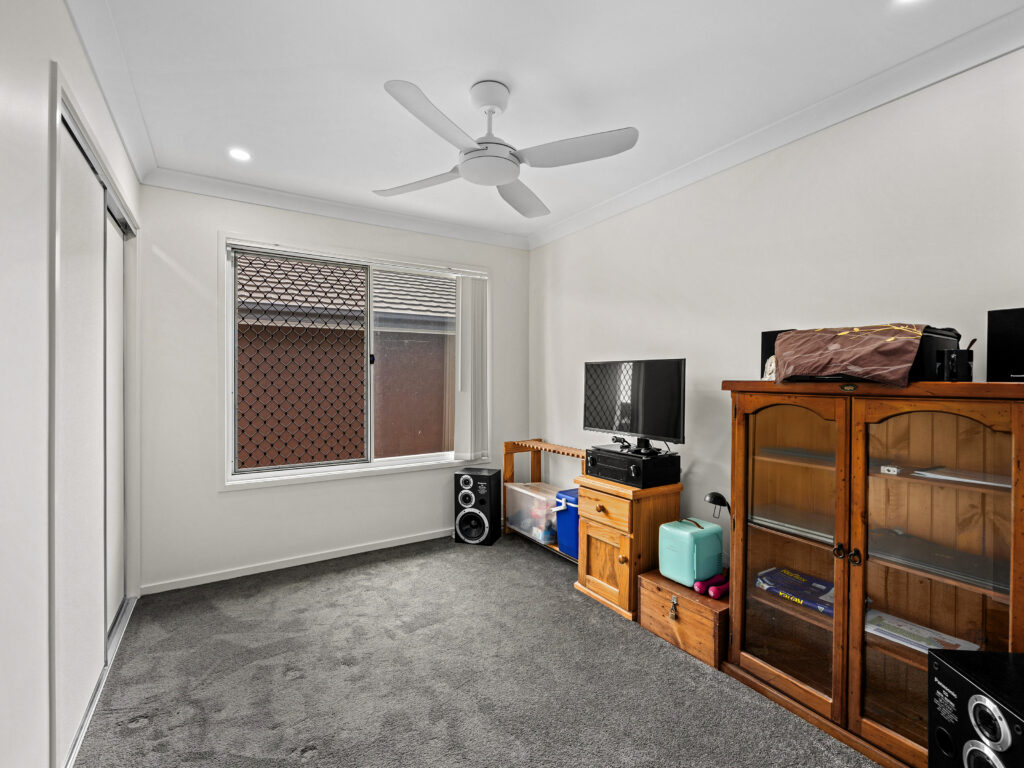 8 Ironwood Street, Redbank Plains, QLD 4301