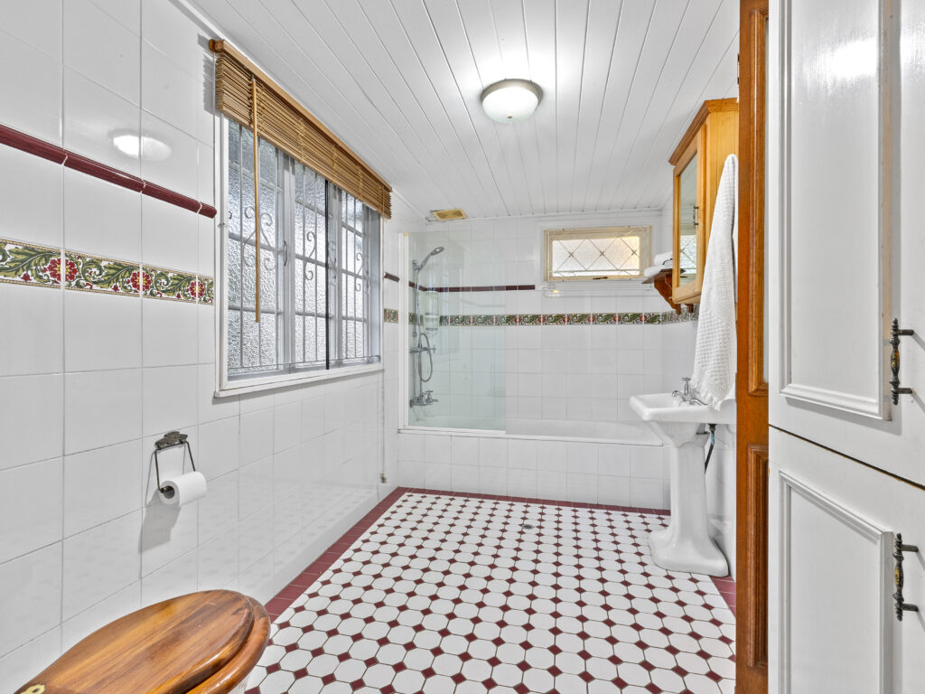 30 Cribb Street, Sadliers Crossing, QLD 4305