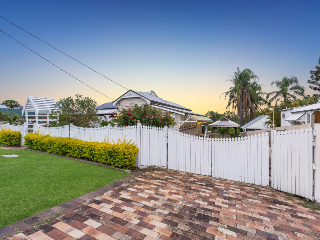 30 Cribb Street, Sadliers Crossing, QLD 4305