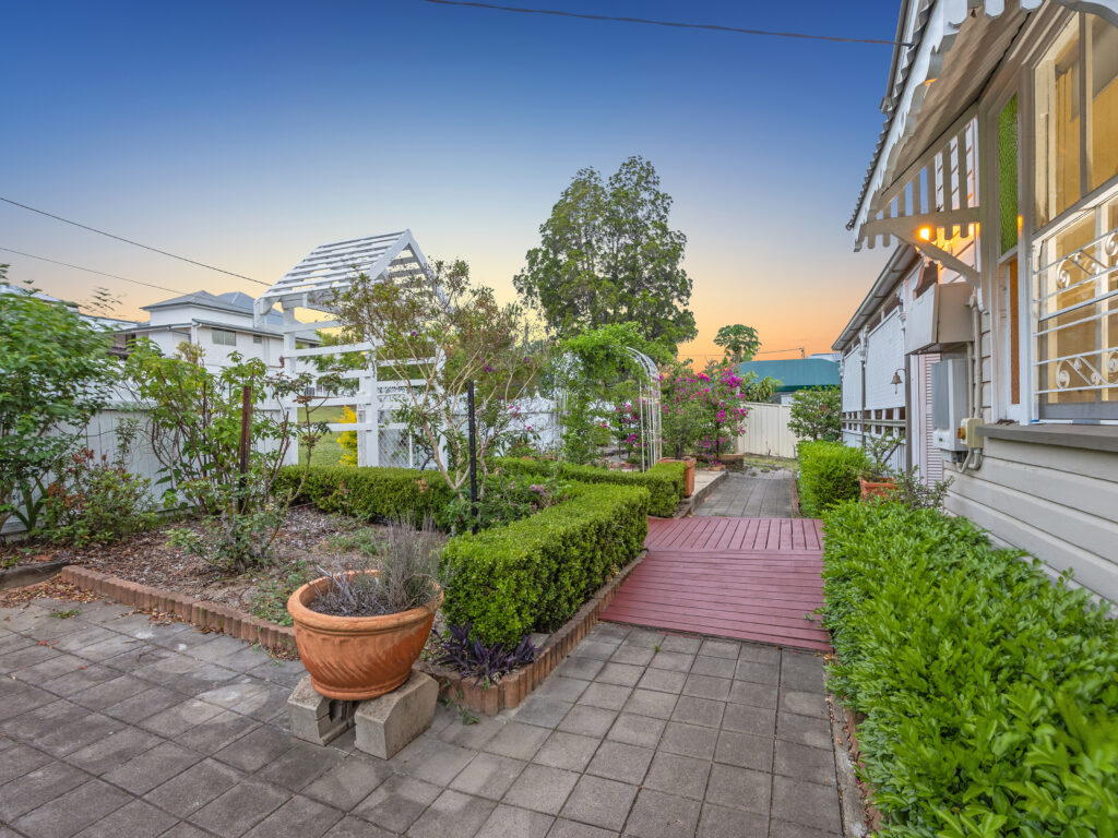 30 Cribb Street, Sadliers Crossing, QLD 4305