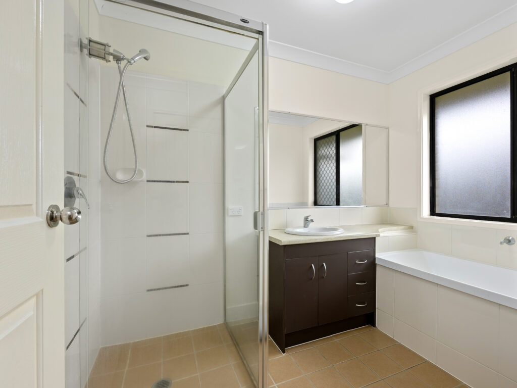 House-Redbank Plains-QLD-R2-3874334