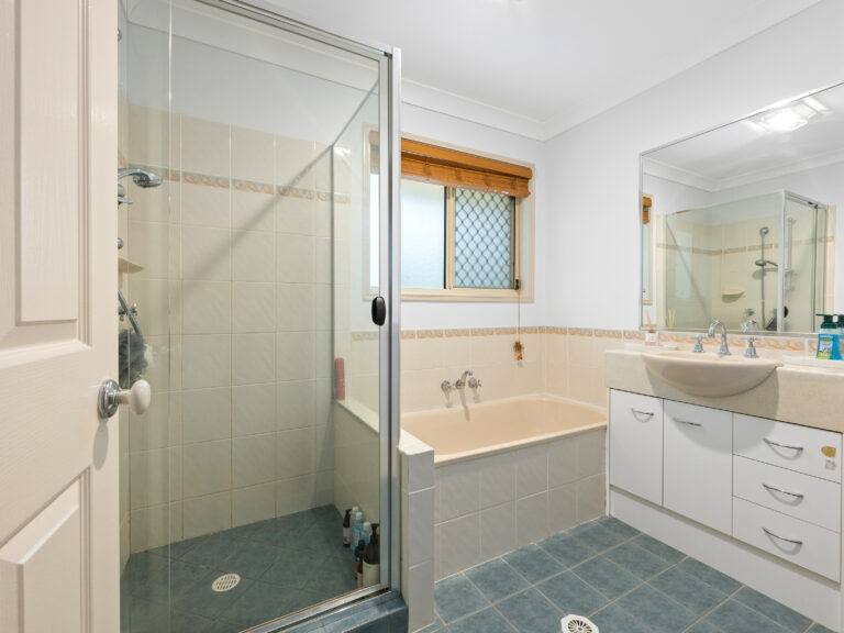 House-Pine Mountain-QLD-R2-3875267