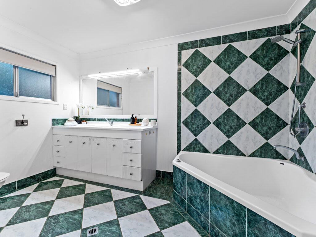 22 Powells Road, Yamanto, QLD 4305