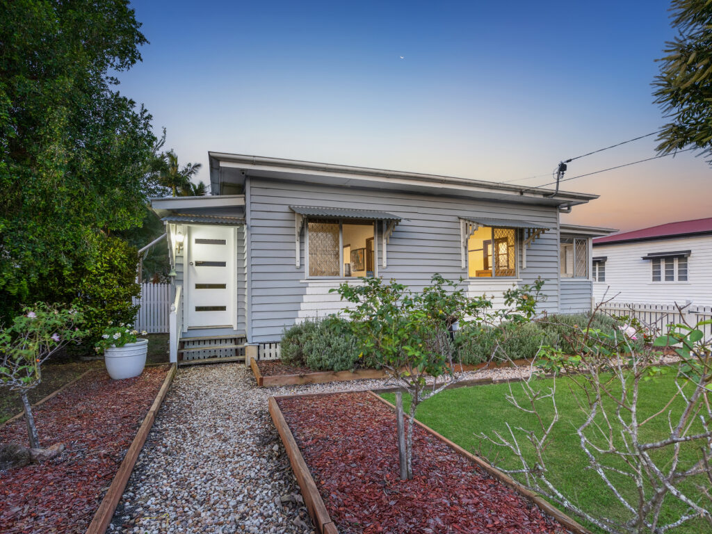 House-Raceview-QLD-R2-3884950