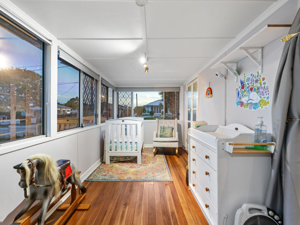 House-Raceview-QLD-R2-3884950