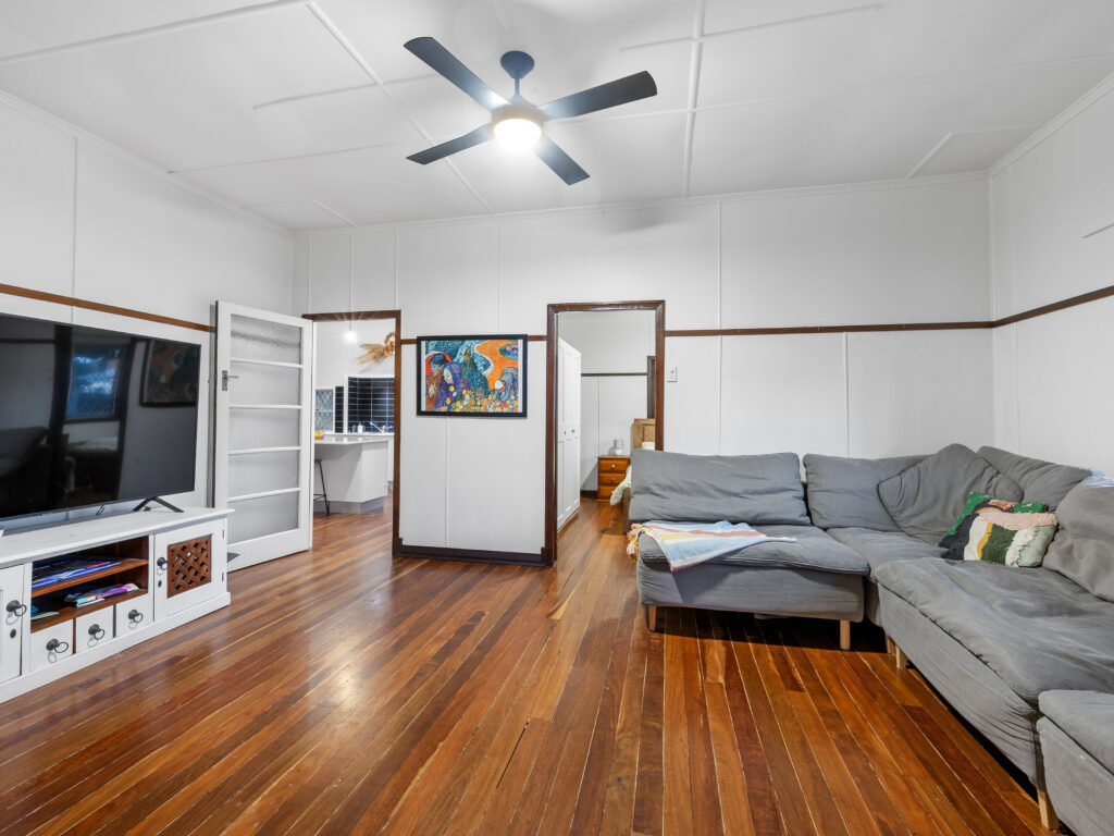 House-Raceview-QLD-R2-3884950