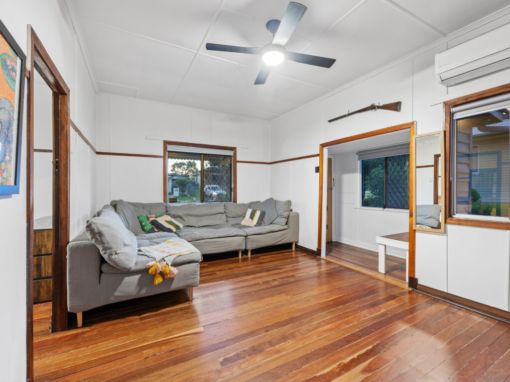 House-Raceview-QLD-R2-3884950