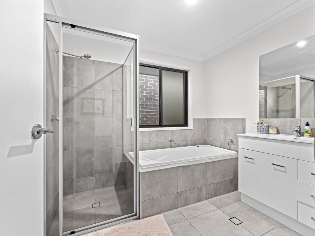 House-South Ripley-QLD-R2-3886902