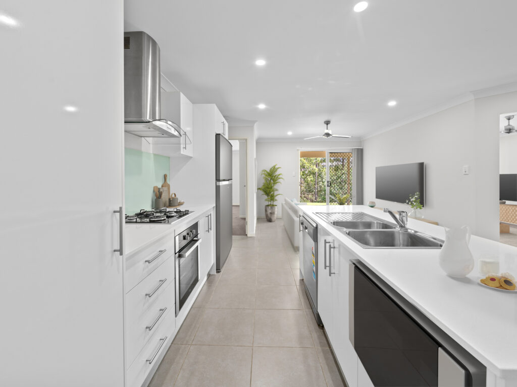 House-Deebing Heights-QLD-R2-3895172