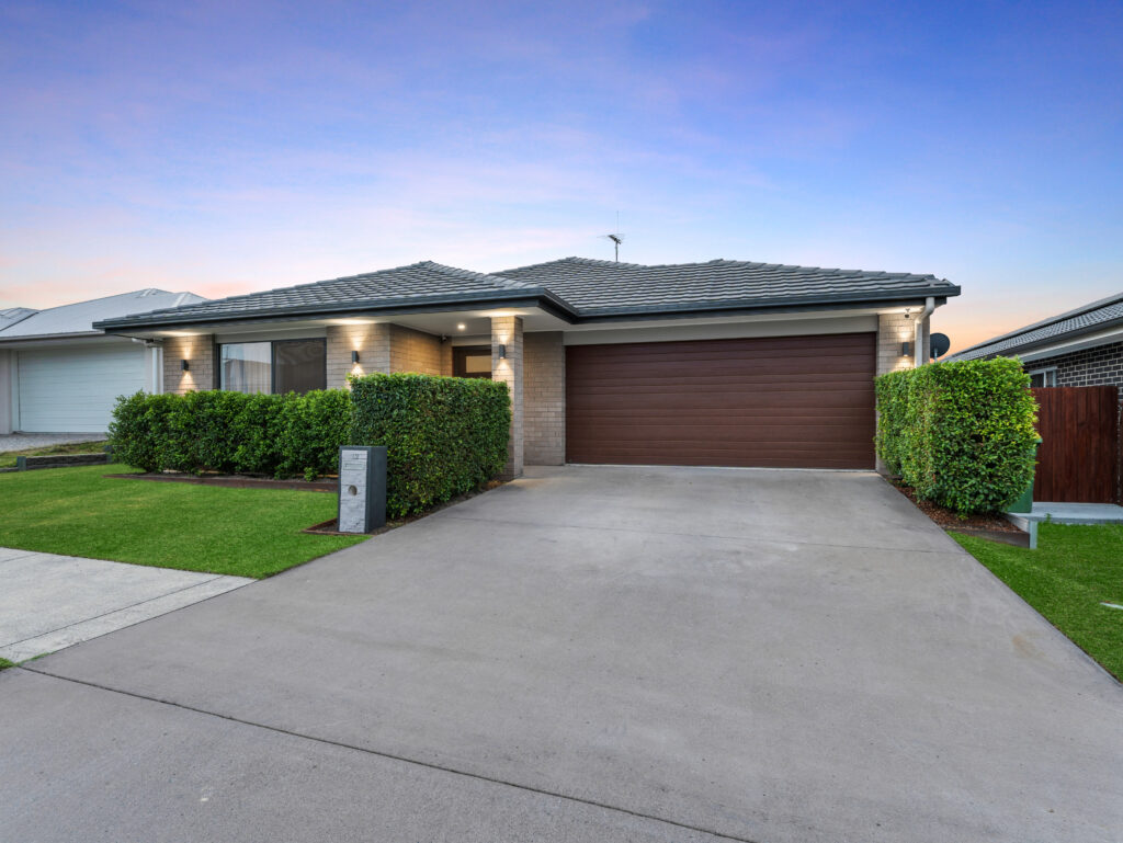 13 Pioneer Street, Redbank Plains, QLD 4301