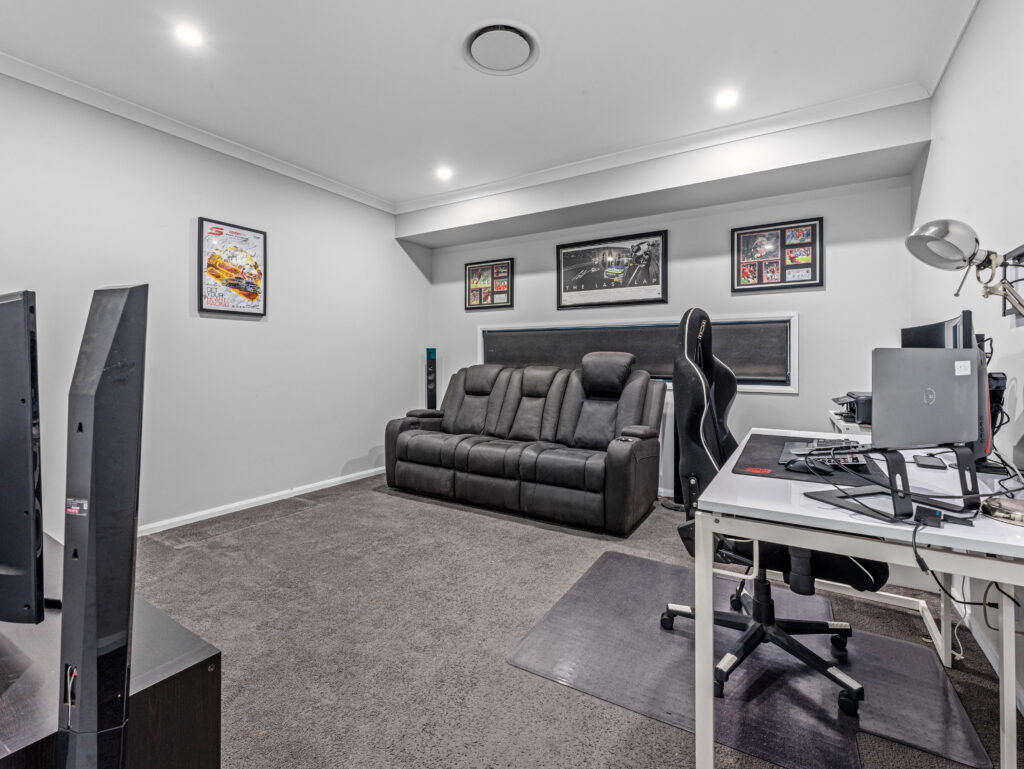 13 Pioneer Street, Redbank Plains, QLD 4301