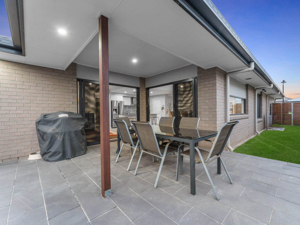 13 Pioneer Street, Redbank Plains, QLD 4301