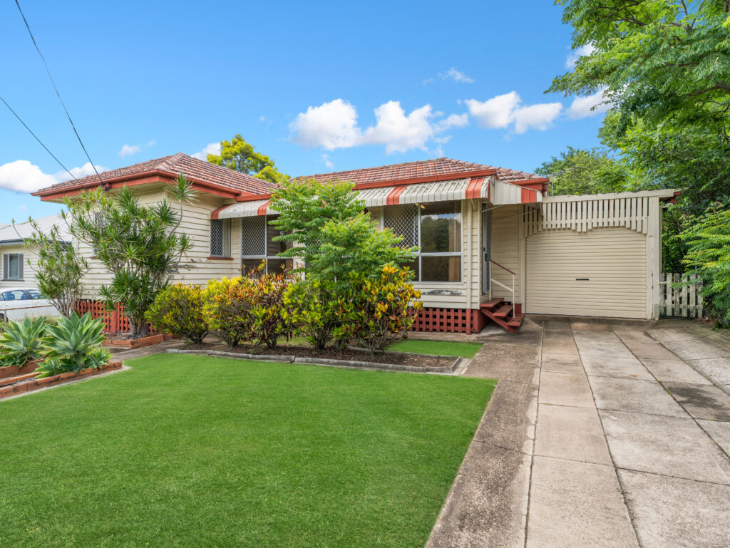 31 Crown Street, Silkstone, QLD 4304