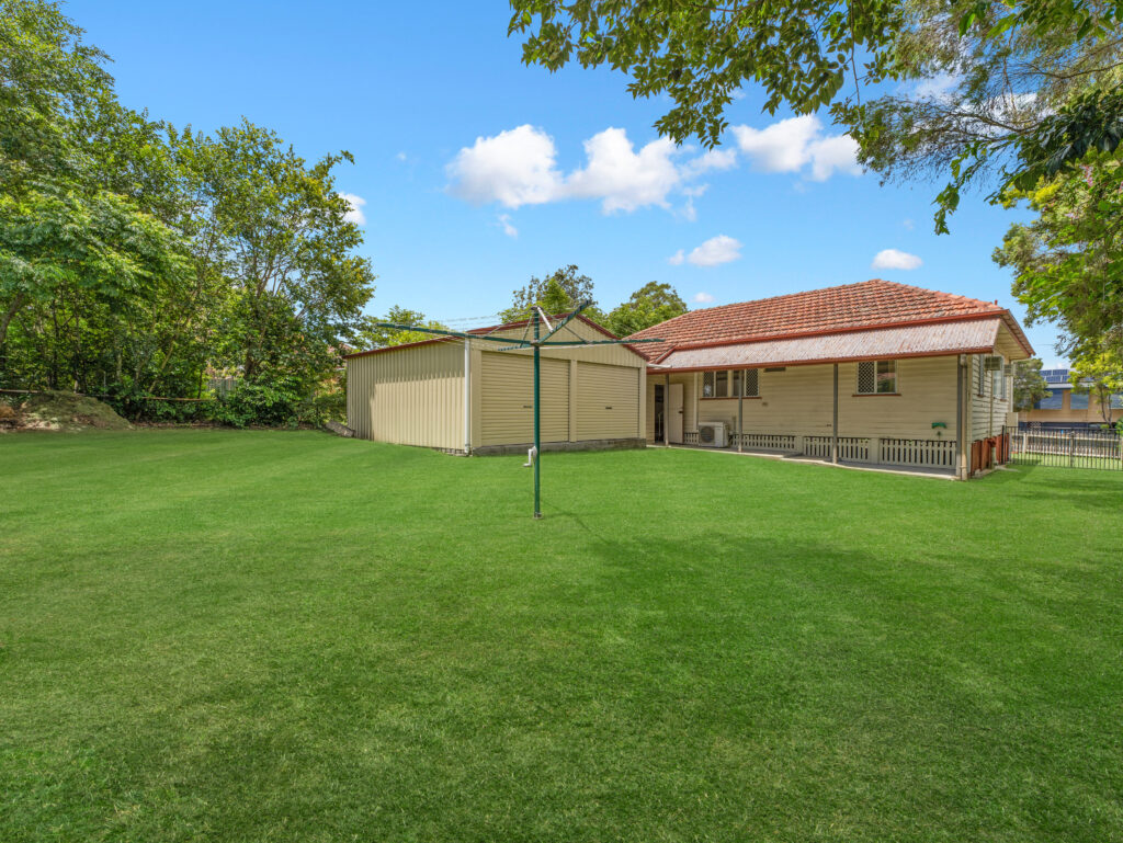 31 Crown Street, Silkstone, QLD 4304