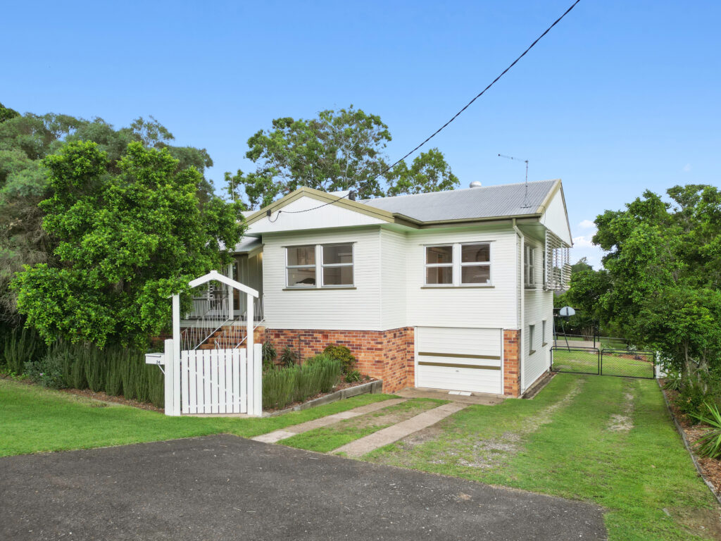 House-Bundamba-QLD-R2-3907669