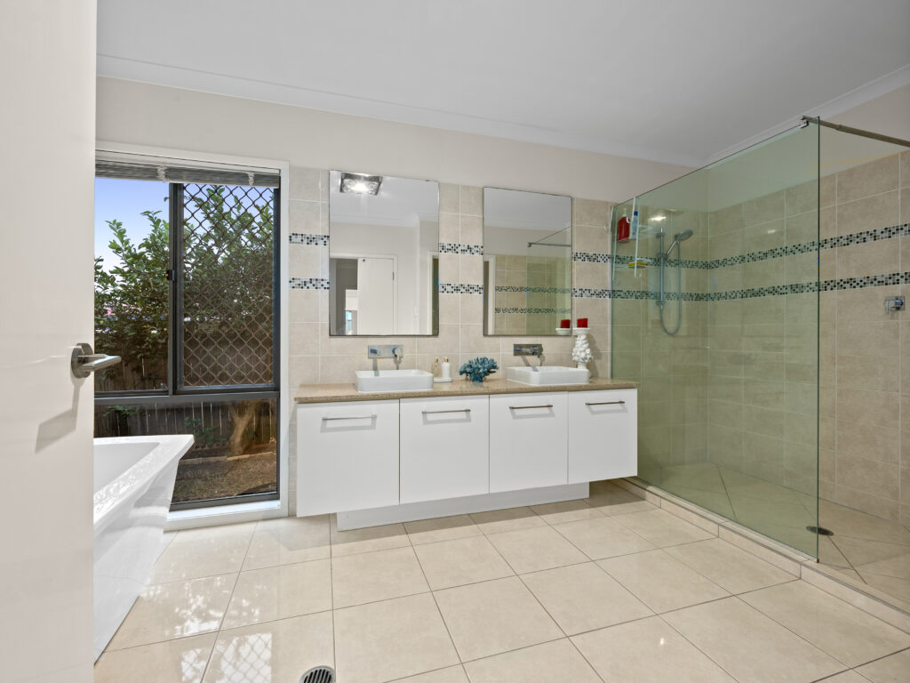 75 Sanctuary Drive, Forest Lake, QLD 4078
