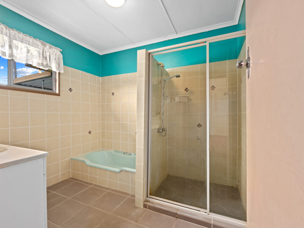 180 Cascade Street, Raceview, QLD 4305