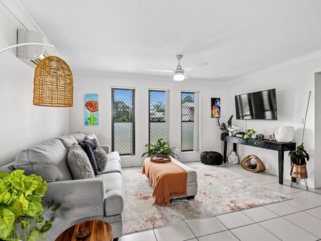 2/12 Nike Court, Wulkuraka, QLD 4305