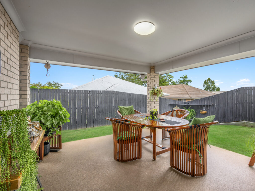 2/12 Nike Court, Wulkuraka, QLD 4305