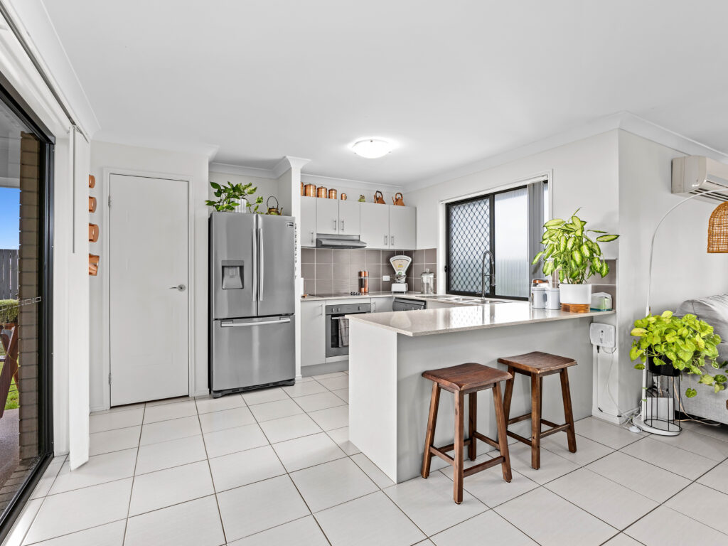 2/12 Nike Court, Wulkuraka, QLD 4305