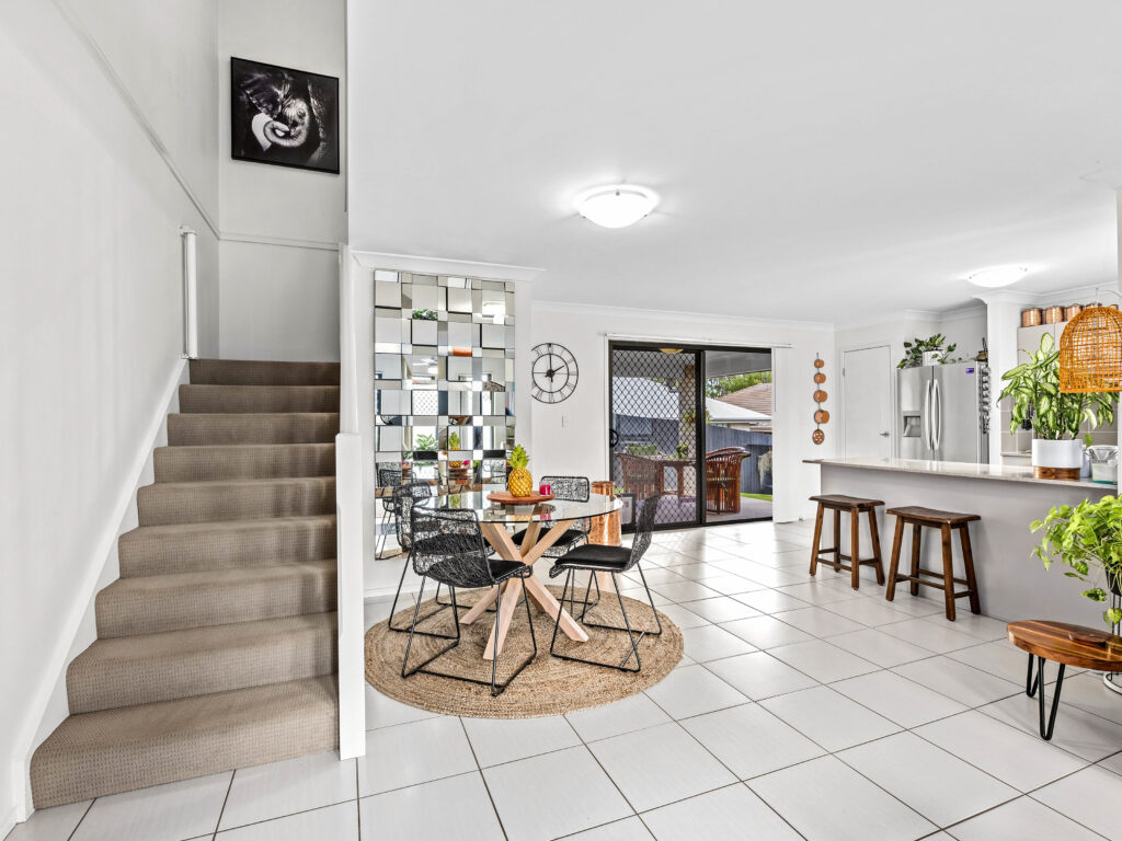 2/12 Nike Court, Wulkuraka, QLD 4305