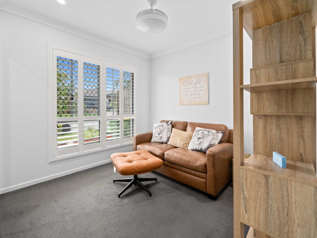 24 Jaffray Street, Bellbird Park, QLD 4300
