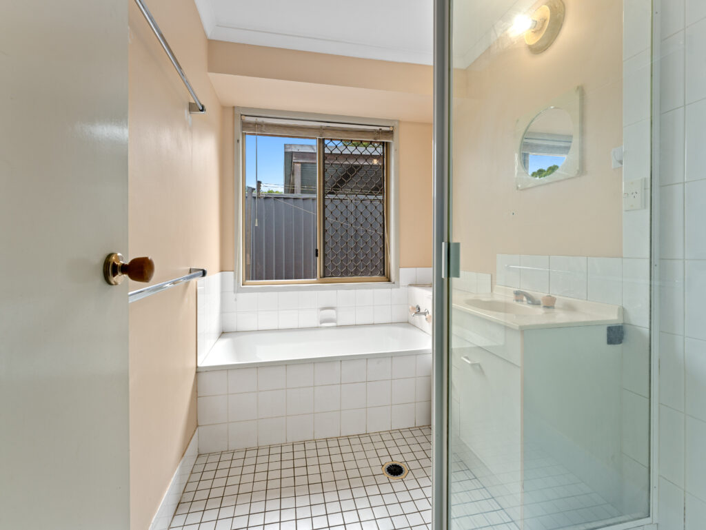 25 Drummond Street, Sinnamon Park, QLD 4073