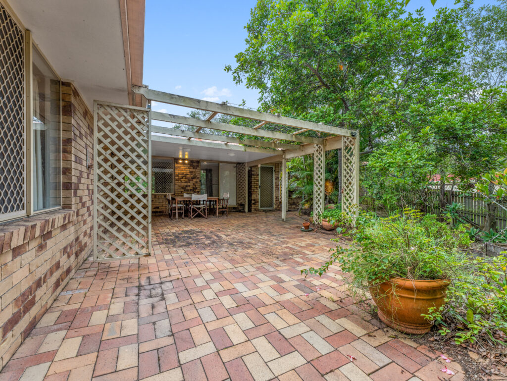 25 Drummond Street, Sinnamon Park, QLD 4073