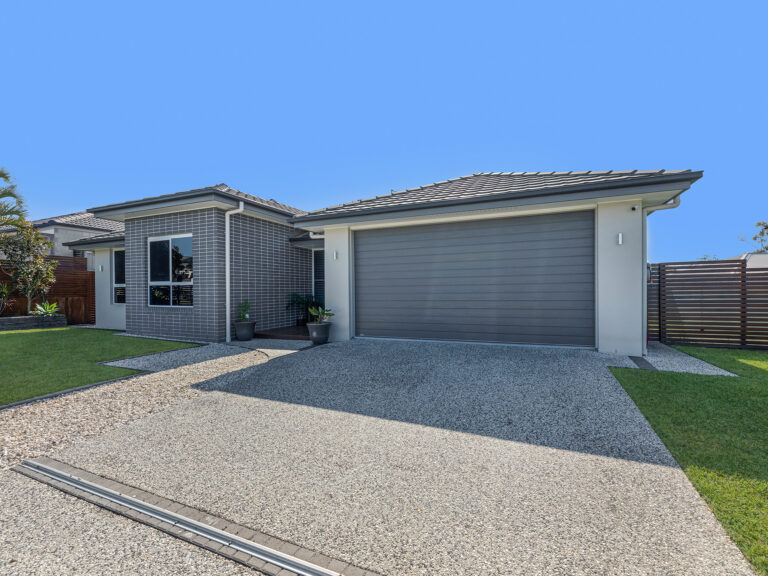 House-Deebing Heights-QLD-R2-3940666