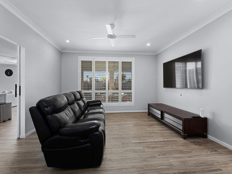 House-Deebing Heights-QLD-R2-3940666