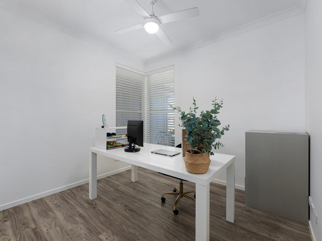 House-Deebing Heights-QLD-R2-3940666