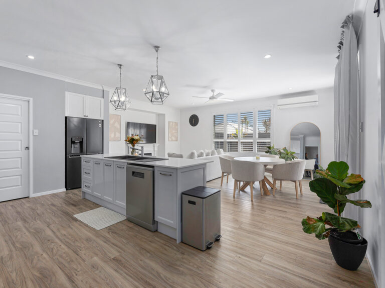House-Deebing Heights-QLD-R2-3940666