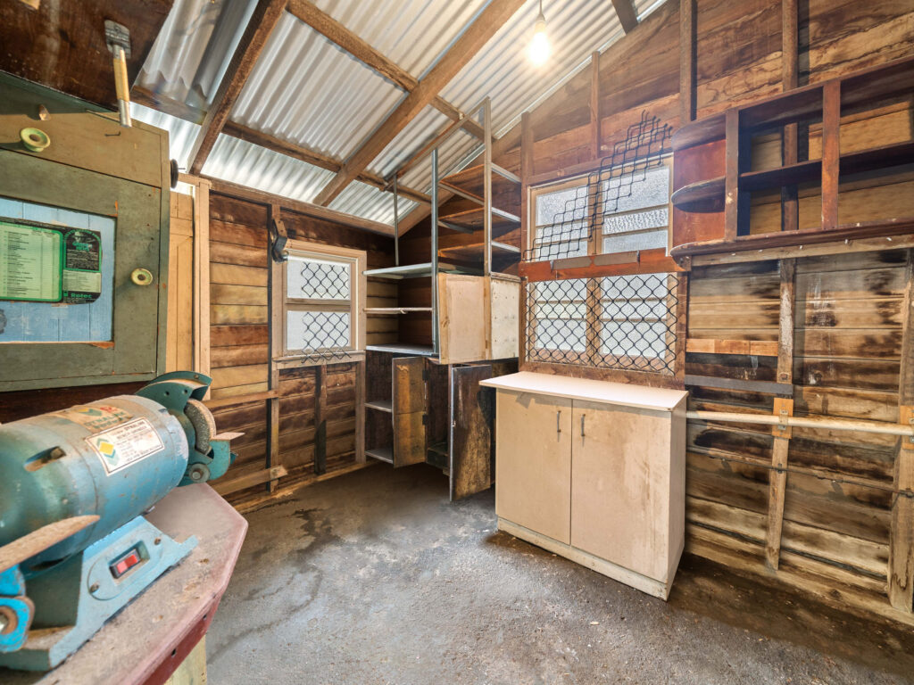 6 McGrath Lane, Booval, QLD 4304